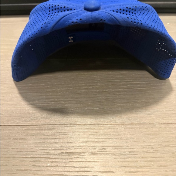 MLB Blue Baseball Cap with Red Logo - Picture 3 of 5